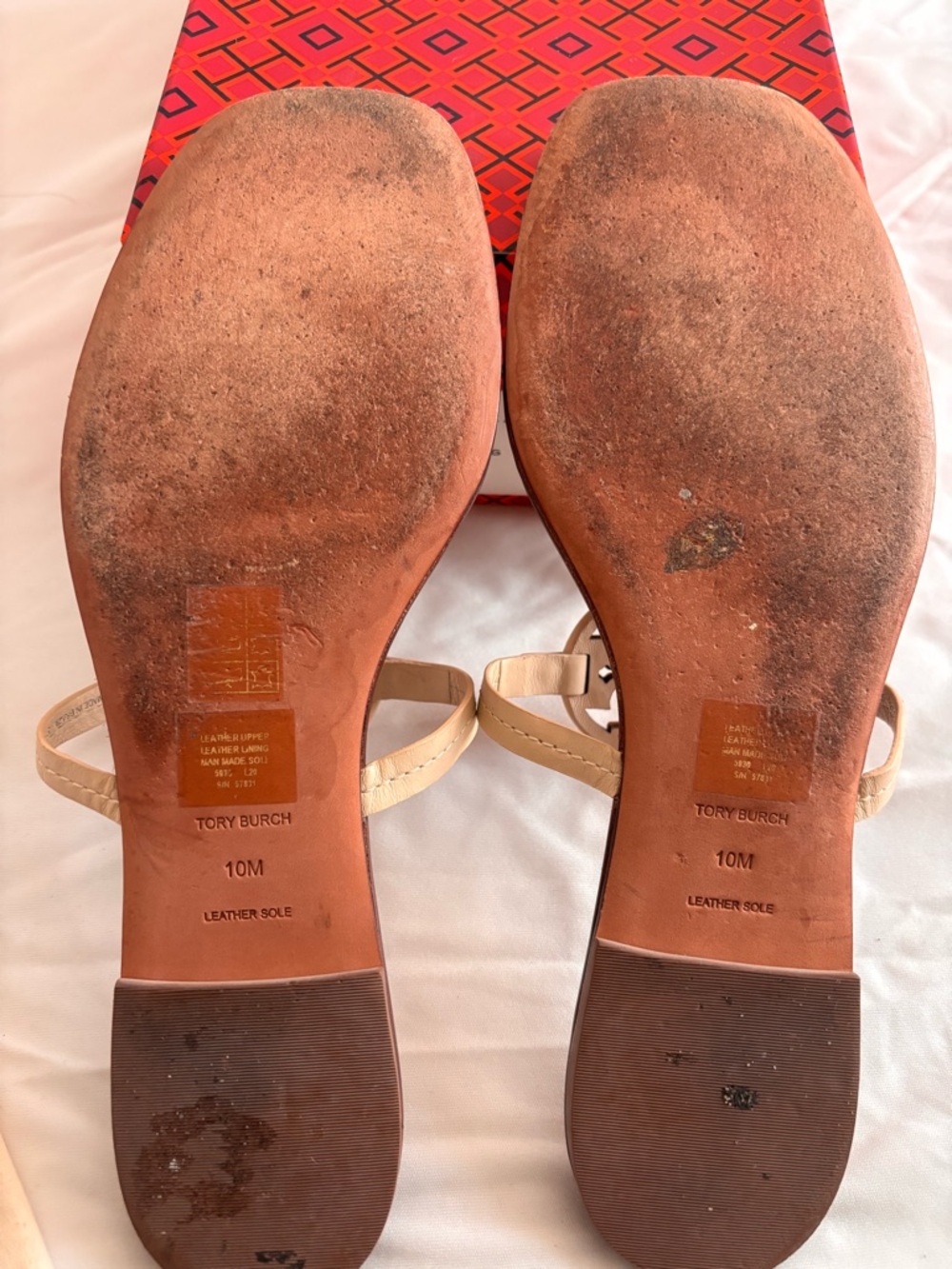 Tory Burch Mini Miller Leather Thong Sandals with Gold Logo. Dulce de Leche. - Picture 9 of 11